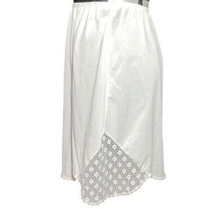 VTG Formfit Rogers Half Slip S/M Ivory Lace Dainty Feminine Cottagecore